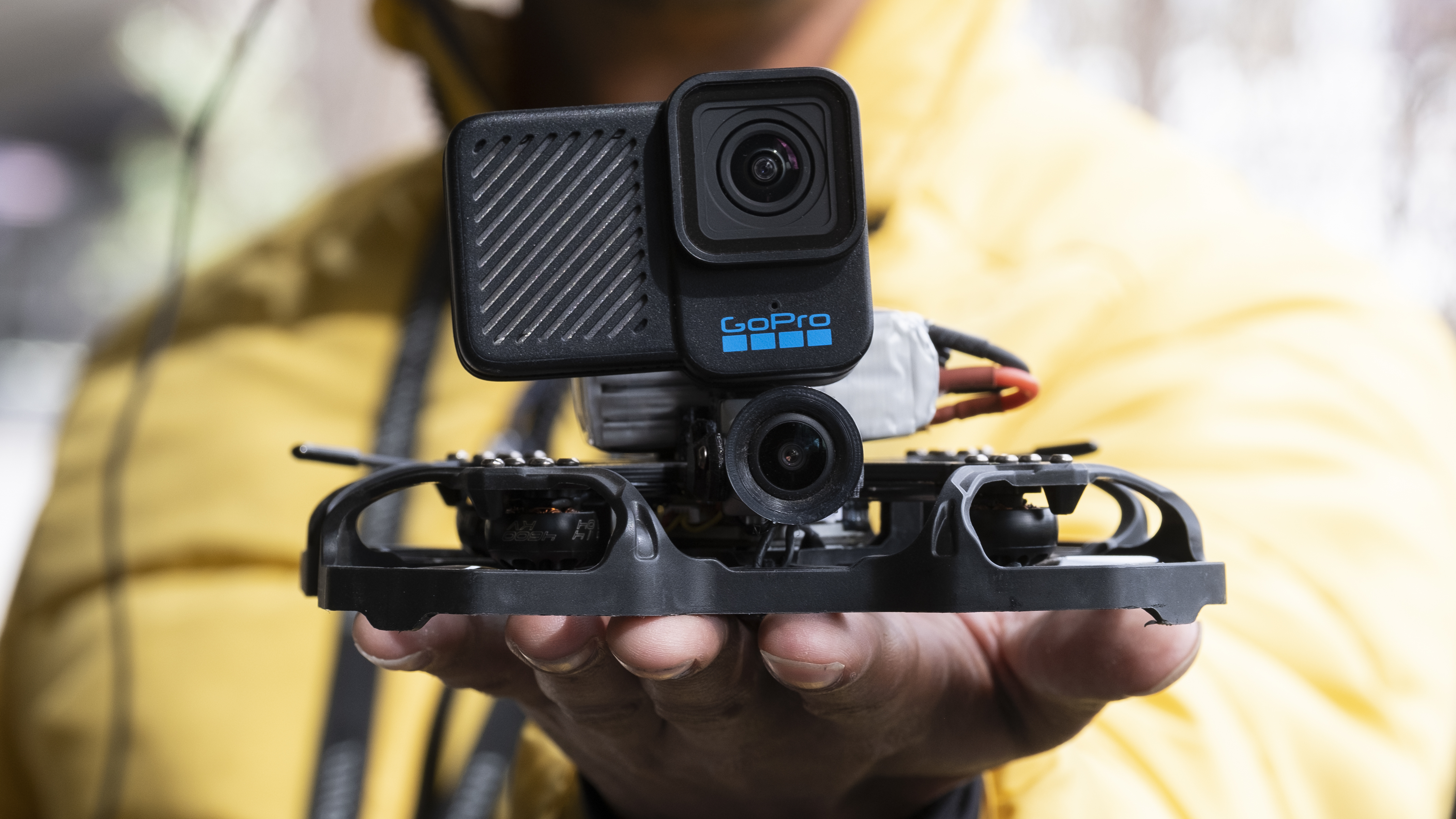 GoPro Hero 10 Black Bones Kamera auf einer FPV-Drohne