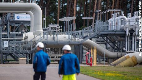 Russland unterbricht weitere Gaslieferungen nach Europa, während die Inflation auf einen neuen Rekord steigt